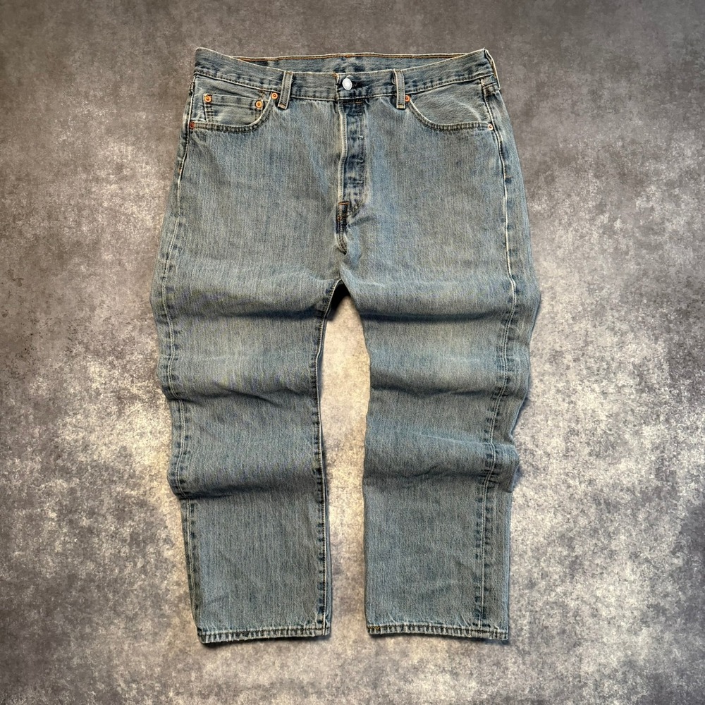 Levis‎ 501 Original Fit Button Fly Jeans Mens 36x30 Light Wash Blue Denim